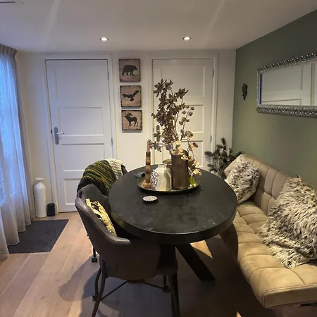 Holiday home Klein Vissershuisje Vlakbij Het *