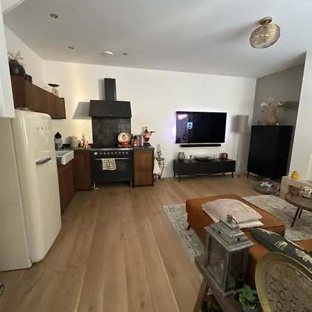 Holiday home Klein Vissershuisje Vlakbij Het